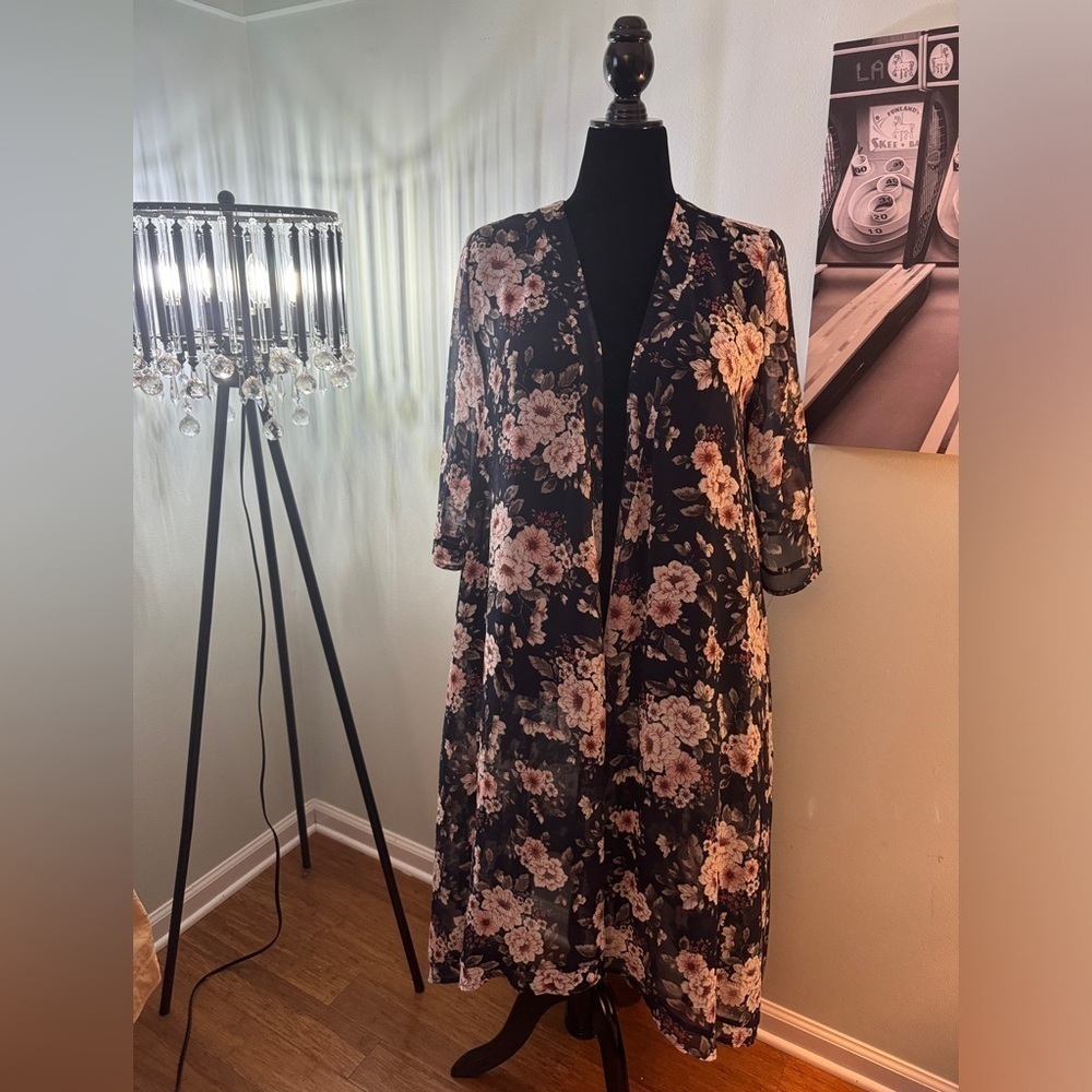 TORRID Chiffon Maxi High-Low Floral Kimono 00/0 M/L - Picture 3 of 11